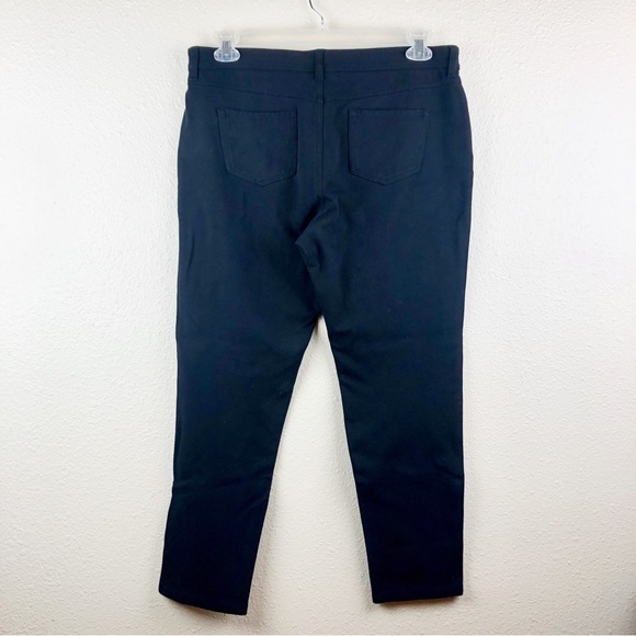 Chico’s Black Crop - Picture 5 of 6